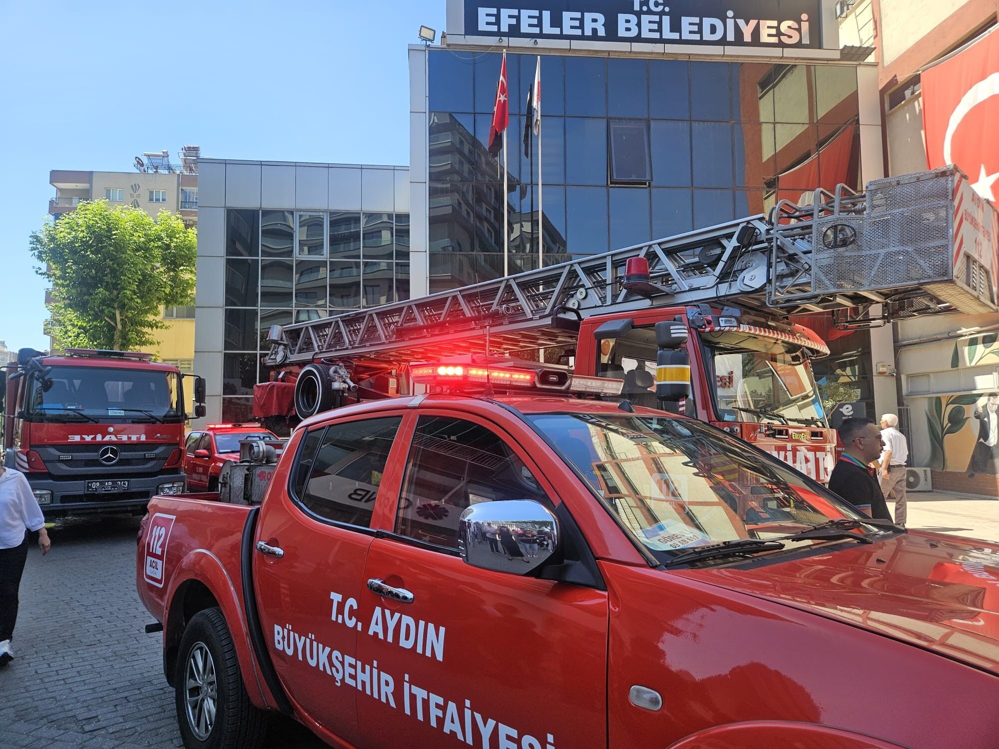Efeler Belediyesi Boşaltıldı (3)
