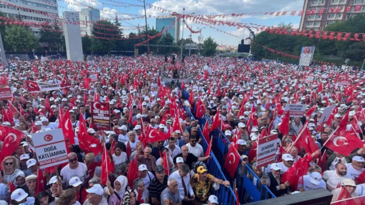 İyi̇ Parti Kuşadası İlçe Başkanı Behçet Alp Türk Milletinin Birliğini Ve Geleceğini Kararlılıkl (3)