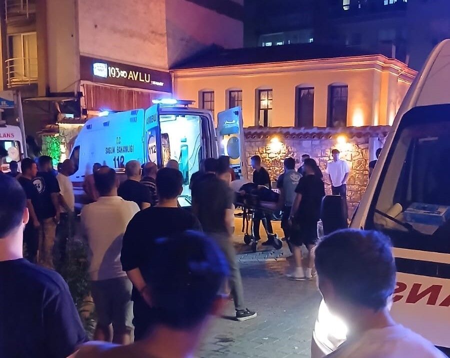 Restorana Saldırı, 5 Kişi Yaralı (2)