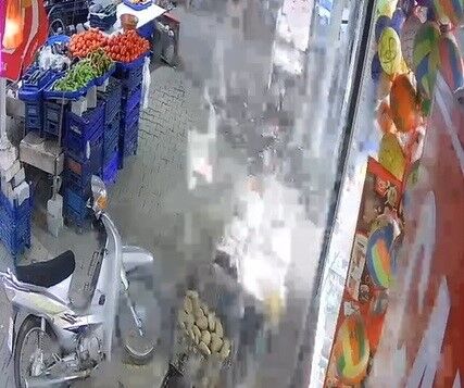Sirke Şişesi Patladı (2)