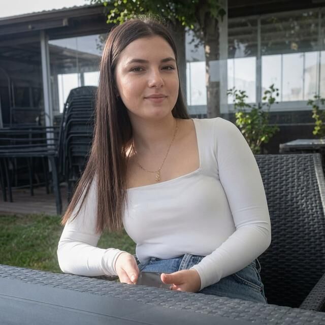 17 Yaşındaki Ceren Her Yerde Aranıyor (1)