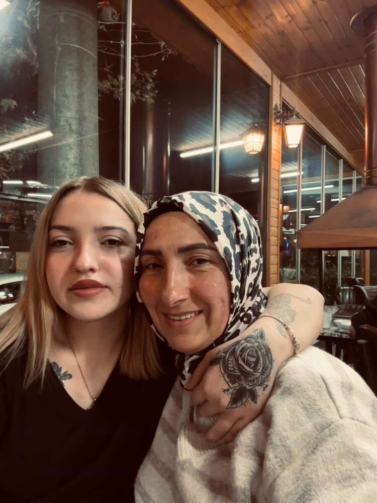 18 Yaşındaki Ece Naz’dan Acı Haber (1)