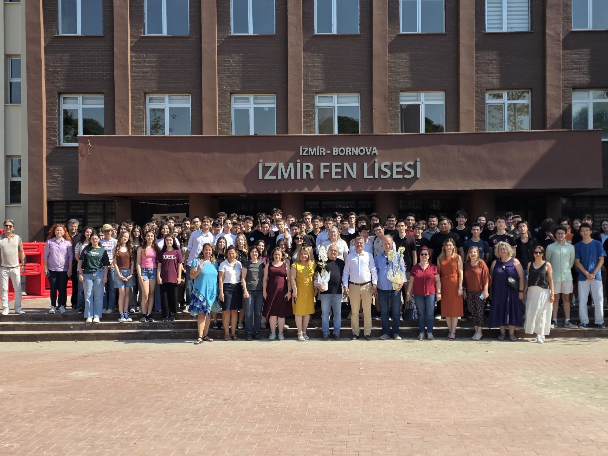 34 Yıllık Öğretmene Duygusal Veda (2)