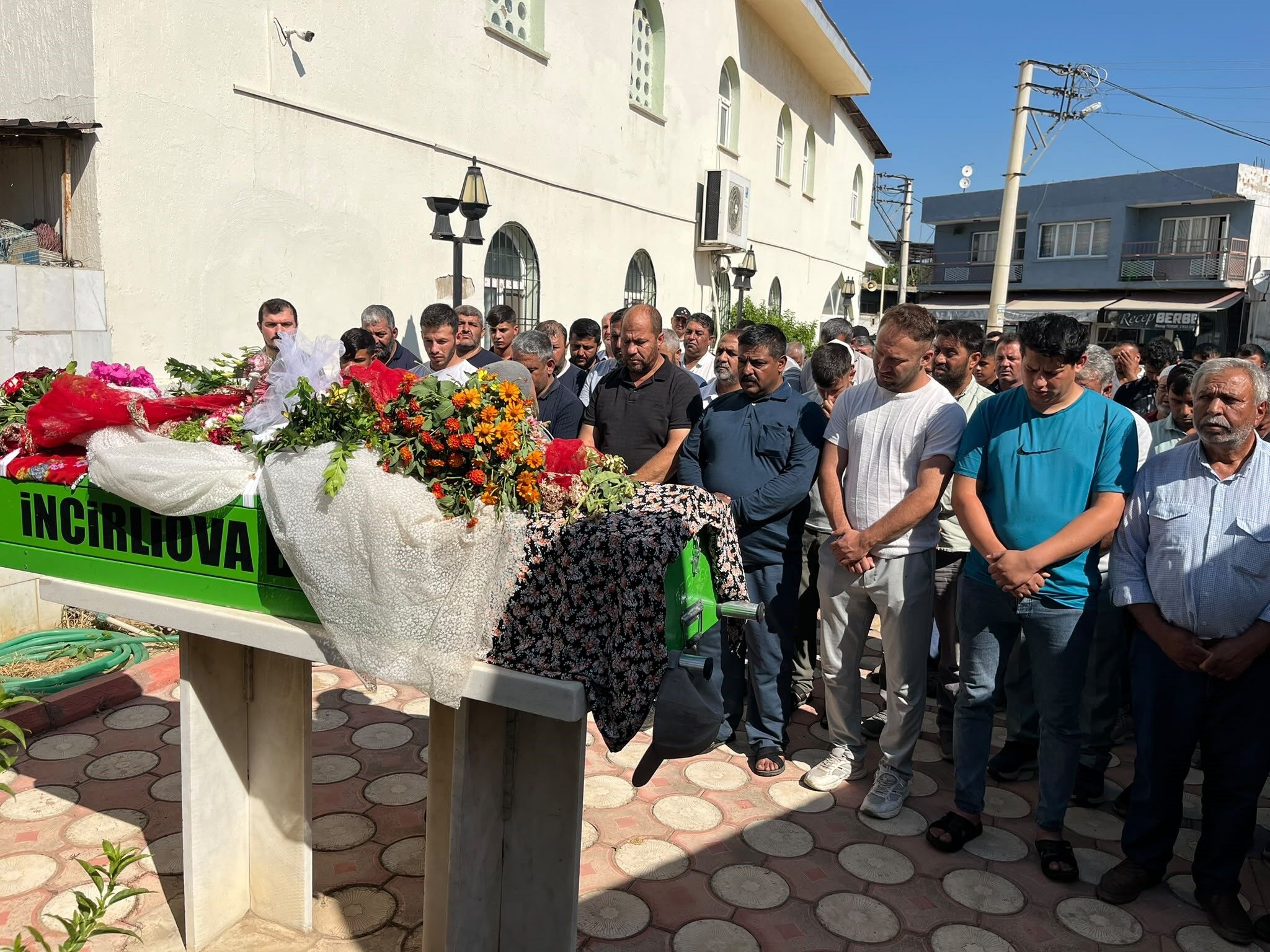 Aydın’da 15 Yaşındaki Eda’ya Gözyaşlarıyla Veda (2)