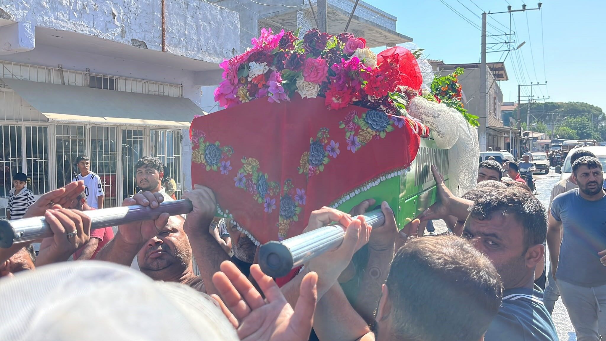 Aydın’da 15 Yaşındaki Eda’ya Gözyaşlarıyla Veda (4)