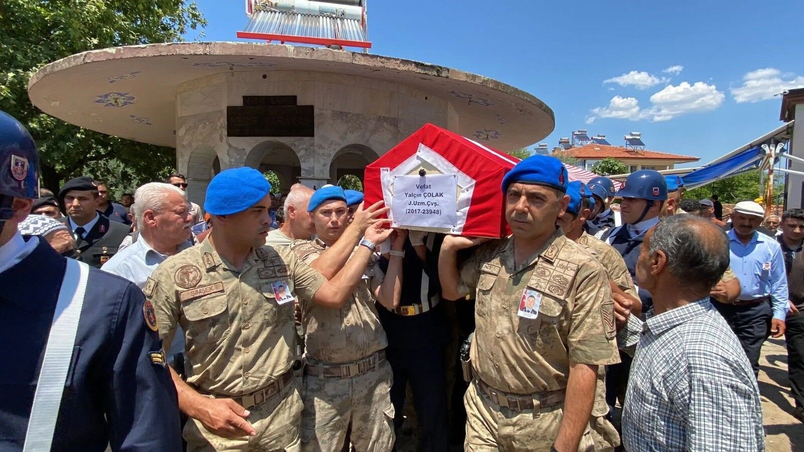 Aydın’da 32 yaşındaki uzman çavuşa gözyaşlarıyla veda