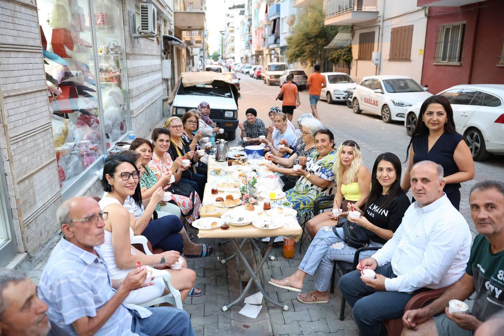 Aydın’da Ak Partili Başkanlar Vatandaşlarla Bir Araya Gelmeye Devam Ediyor (5)