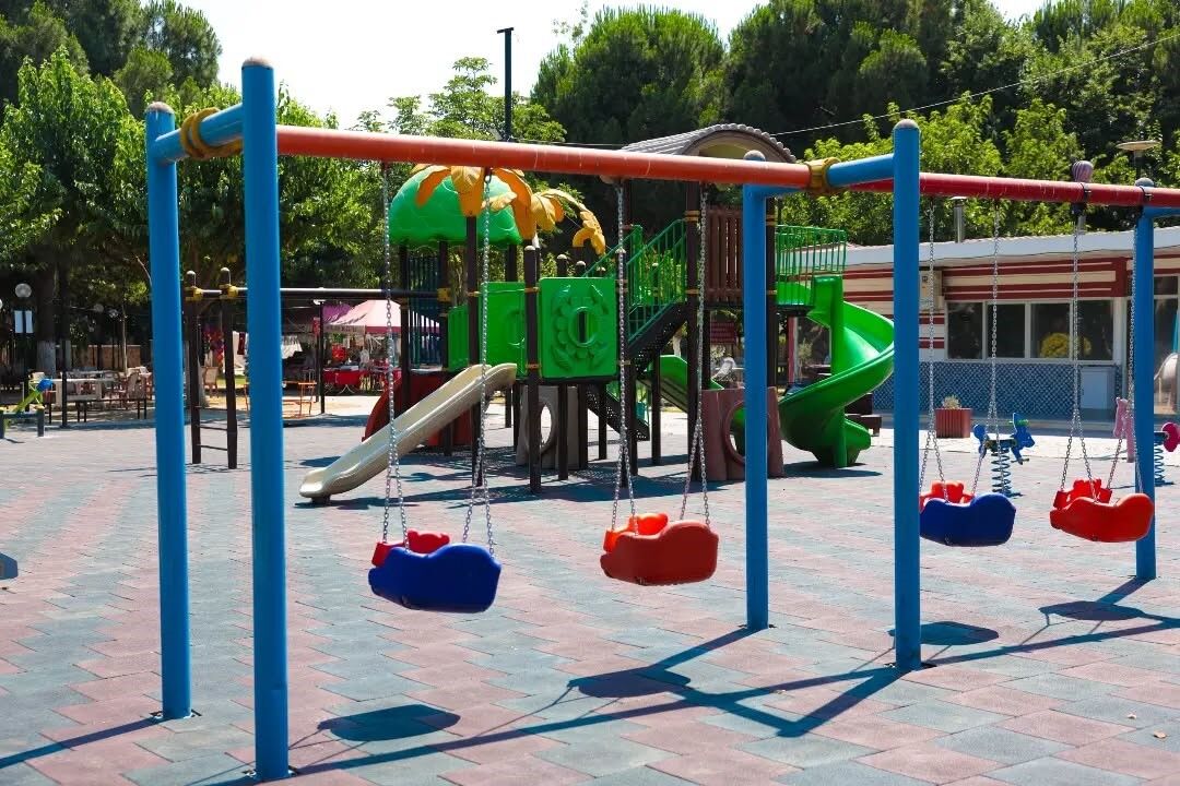 Başkan Kaya Çocuk Oyun Alanlarını Yenileme Çalışmalarımız Sürecek (3)