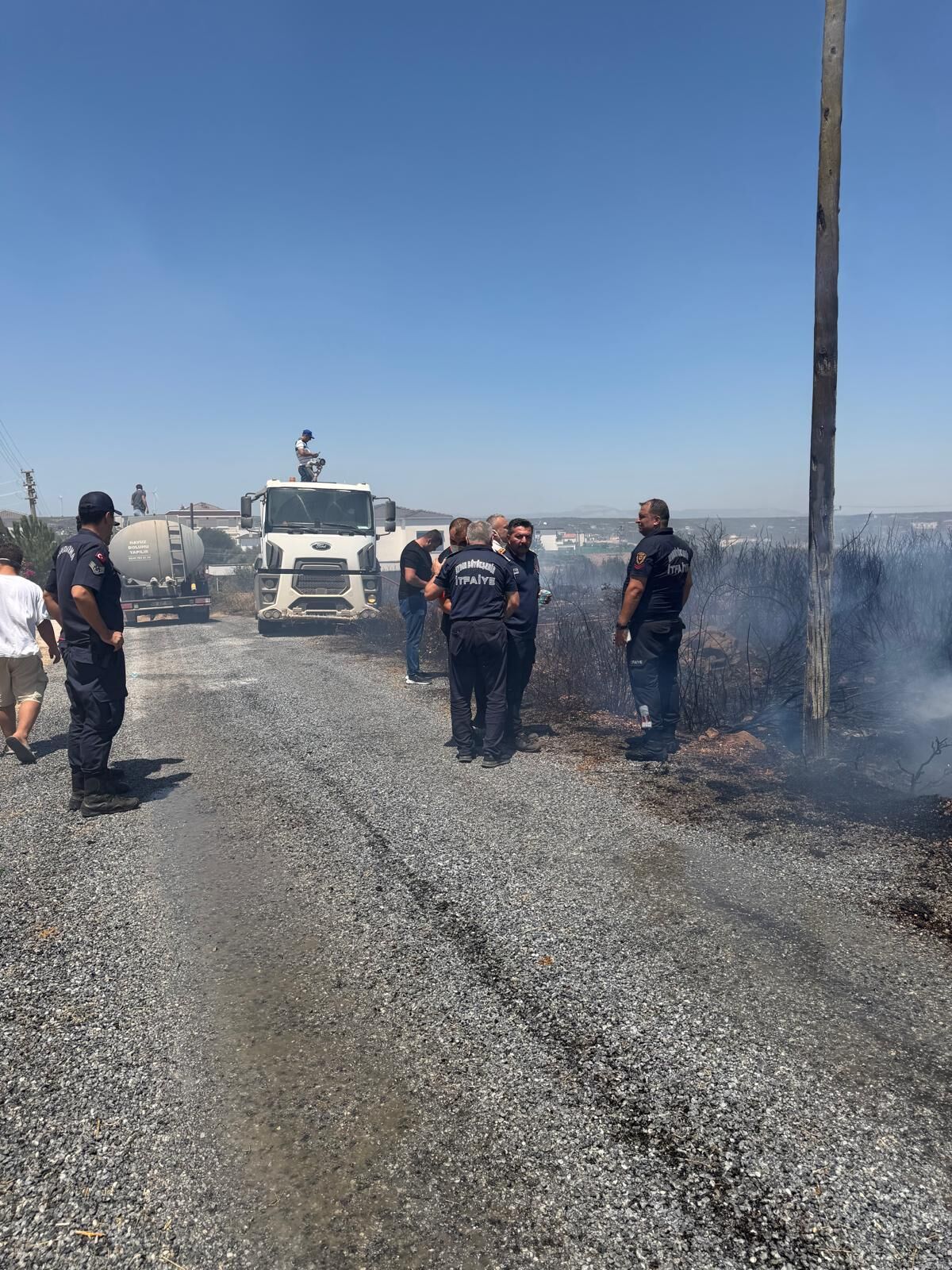 Didim’de Alevler Yerleşim Yerlerine Sıçramadan Söndürüldü Büyükşehir’in Hızlı Müdahalesi Faciayı Önledi (5)