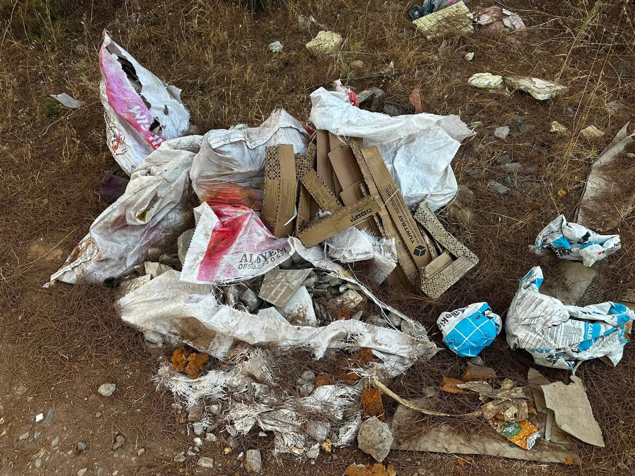 Didim’de Çöp Rezaleti.. Chp’li Hatice Gençay Kenti Kaderine Terk Etti (2)