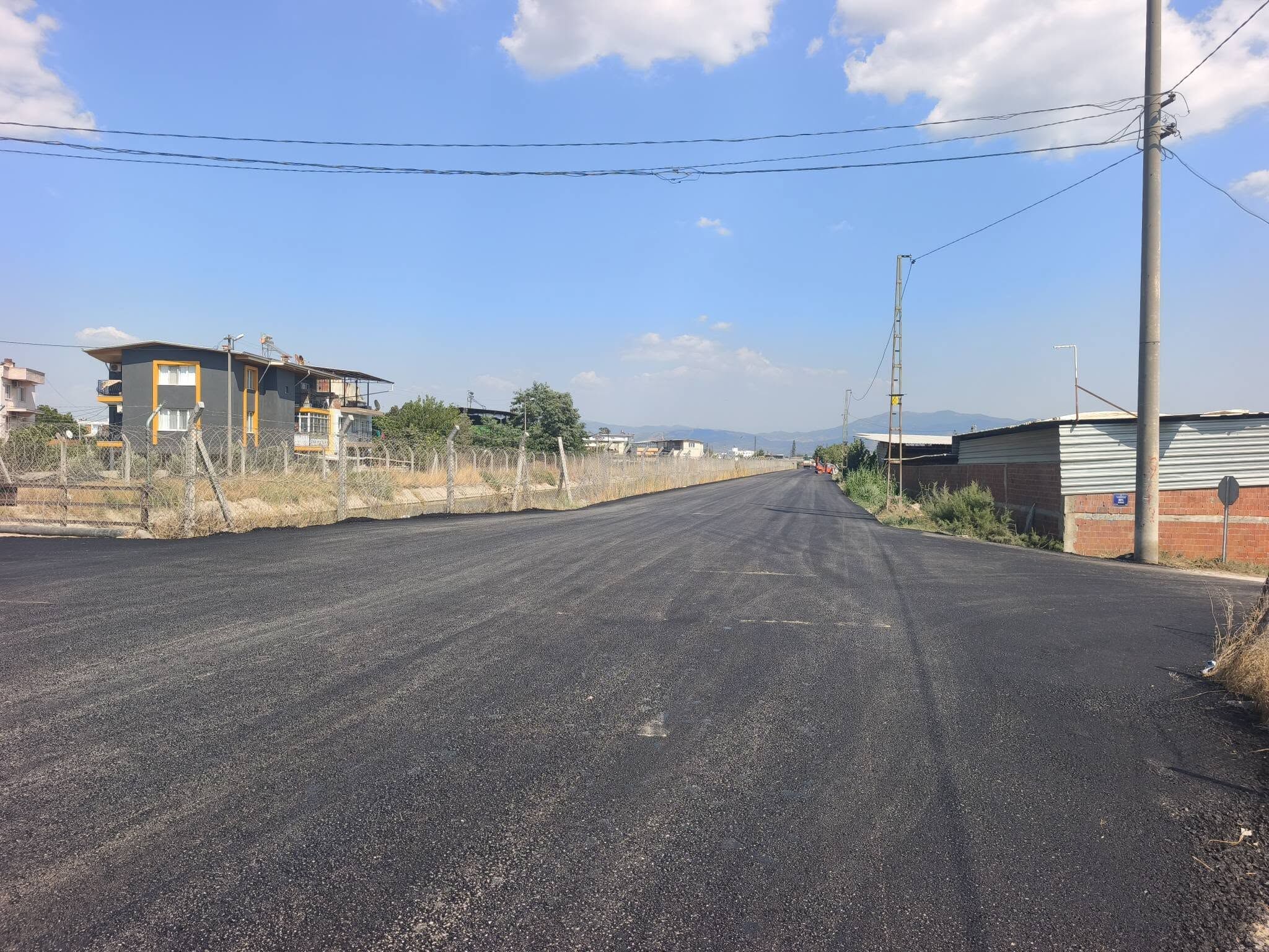 Efeler’de Ovaeymir Kanal Yolu Tamamlandı; Muhtardan Çerçioğlu’na Teşekkür Mesajı (4)