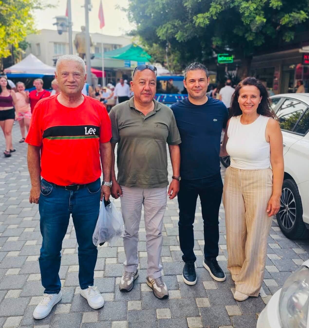 İyi̇ Parti Kuşadası İlçe Başkanı Behçet Alp Ve Beraberindeki Heyetten Güzelçamlı Zeytin Ve Bal Festiv (4)