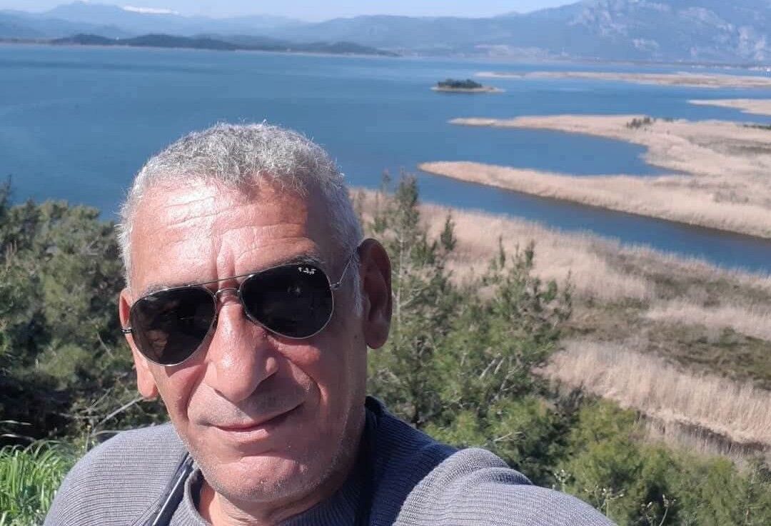 Kalp krizi sevilen öğretmeni öğrencilerinden ayırdı