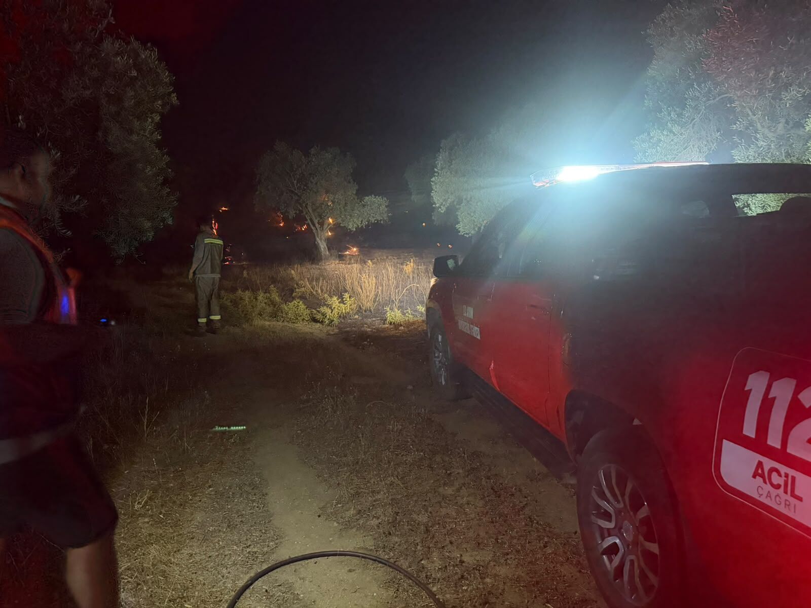 Mimar Sinan Mahallesi’nde Korkutan Yangın.. Aydın Büyükşehir’in Hızlı Müdahalesi Faciayı Önledi (3)