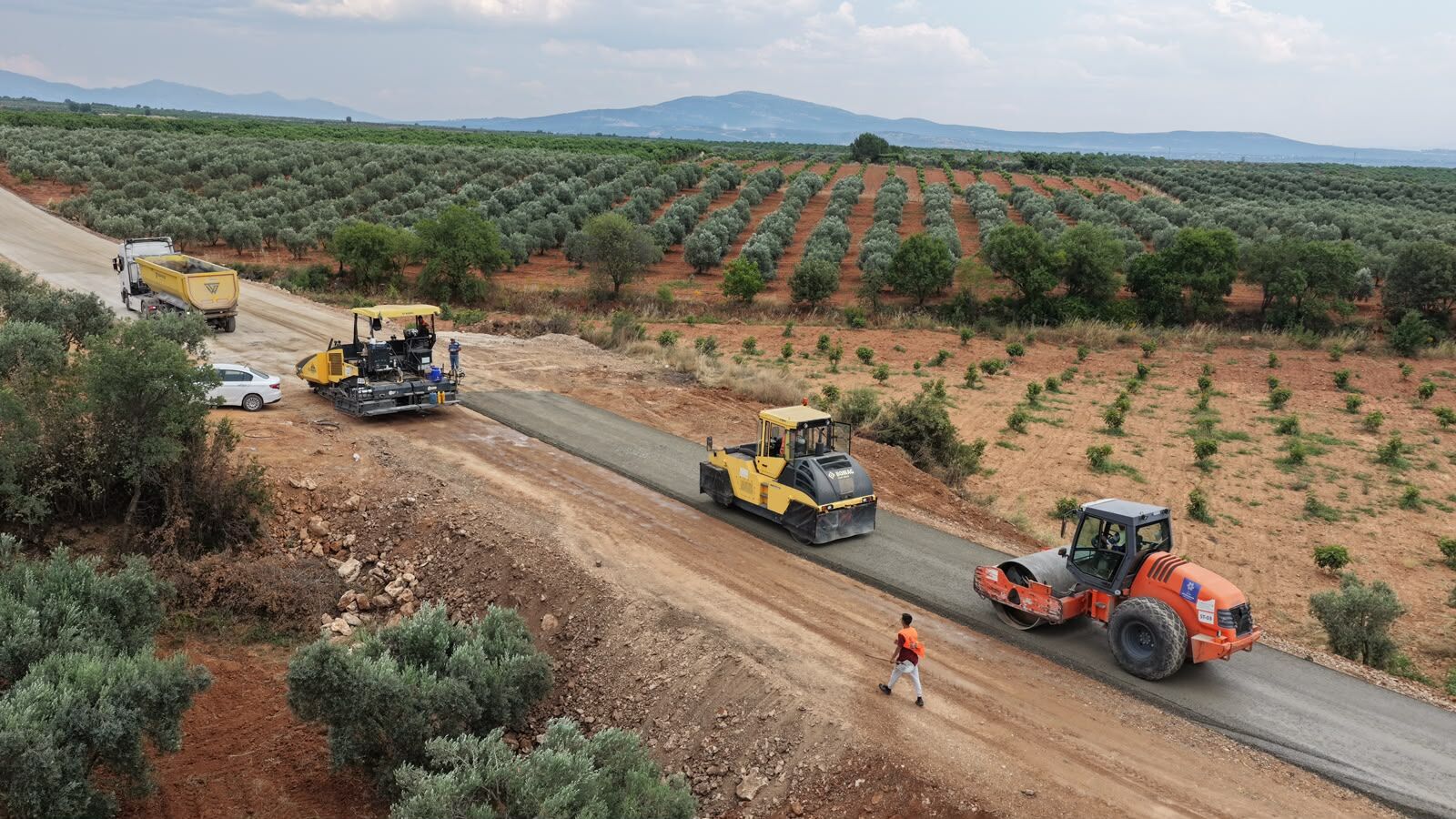 Yaparsa Çerçioğlu Yapar.. 20 Kilometrelik Yolda Çalışmalar Sürüyor (4)
