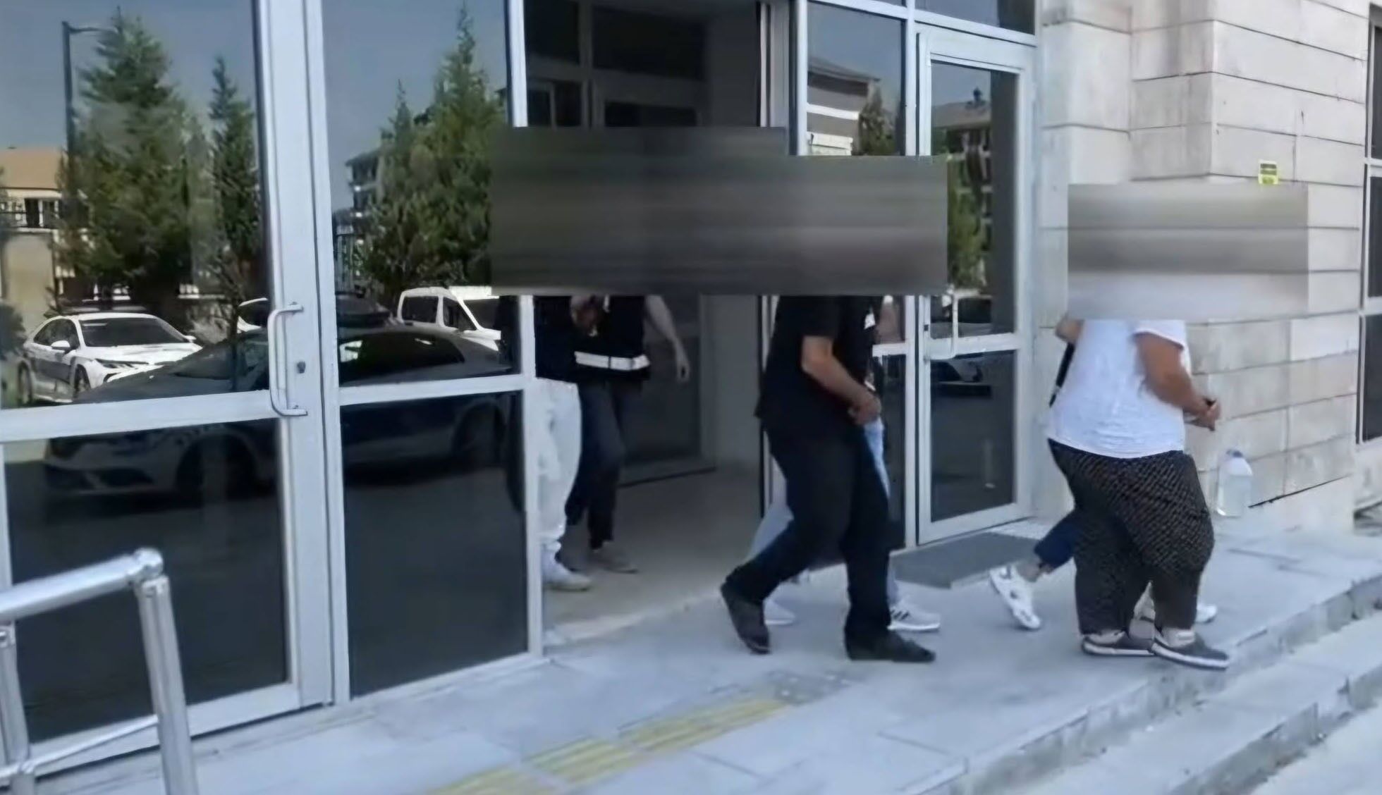 217 Bin 600 Tl Değerinde Sahte Para Ele Geçirildi (4)