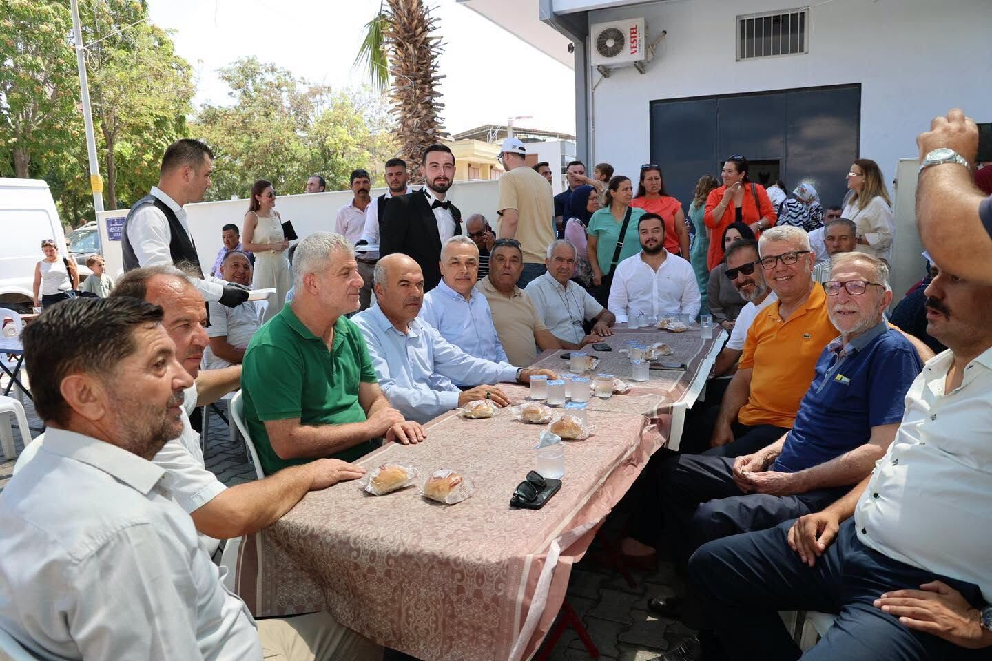 Ak Parti Aydın Milletvekili Mustafa Savaş Genç Çiftin Mutluluğuna Ortak Oldu (2)