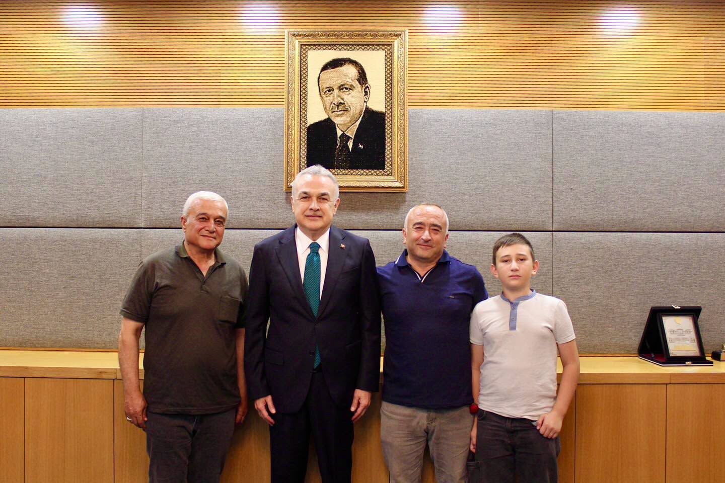 Ak Parti Aydın Milletvekili Mustafa Savaş Hemşehrileriyle Meclis’te Bir Araya Geldi (5)