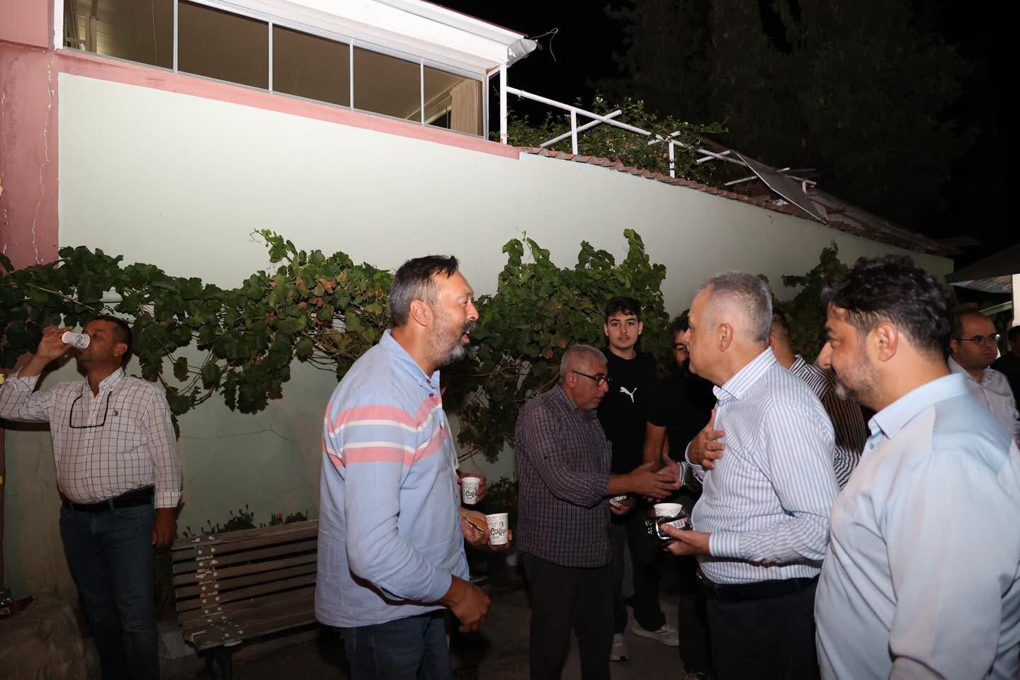 Ak Partili Mustafa Savaş Nazilli’de Vatandaşlarla Bir Araya Geldi (9)