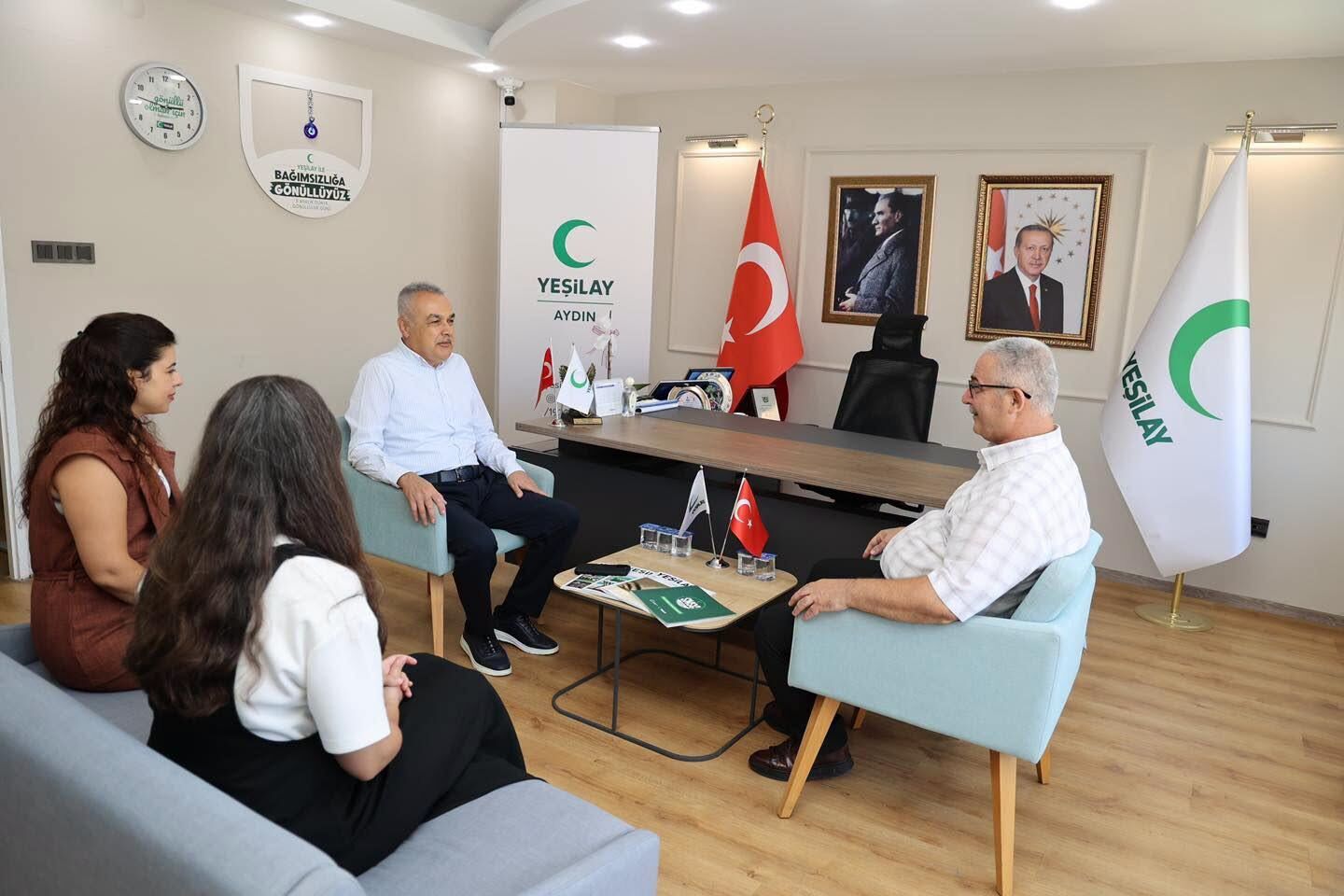 Ak Partili Mustafa Savaş’tan Yeşilay Aydın Şubesi’ne Ziyaret (2)