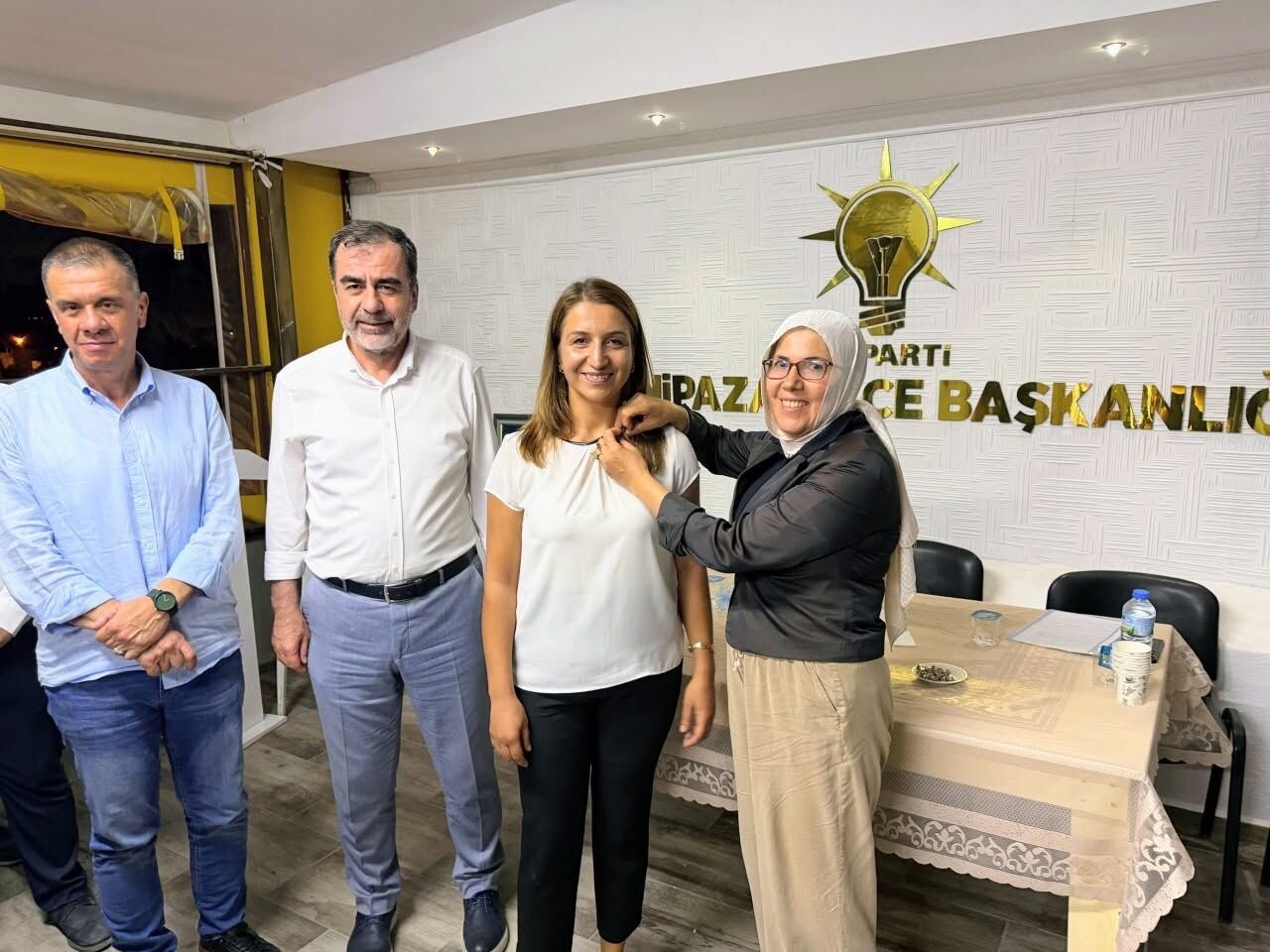 Aydın Siyasetinde Ak Parti Rüzgarı.. Yeni Üyelere Rozet Takıldı (3)