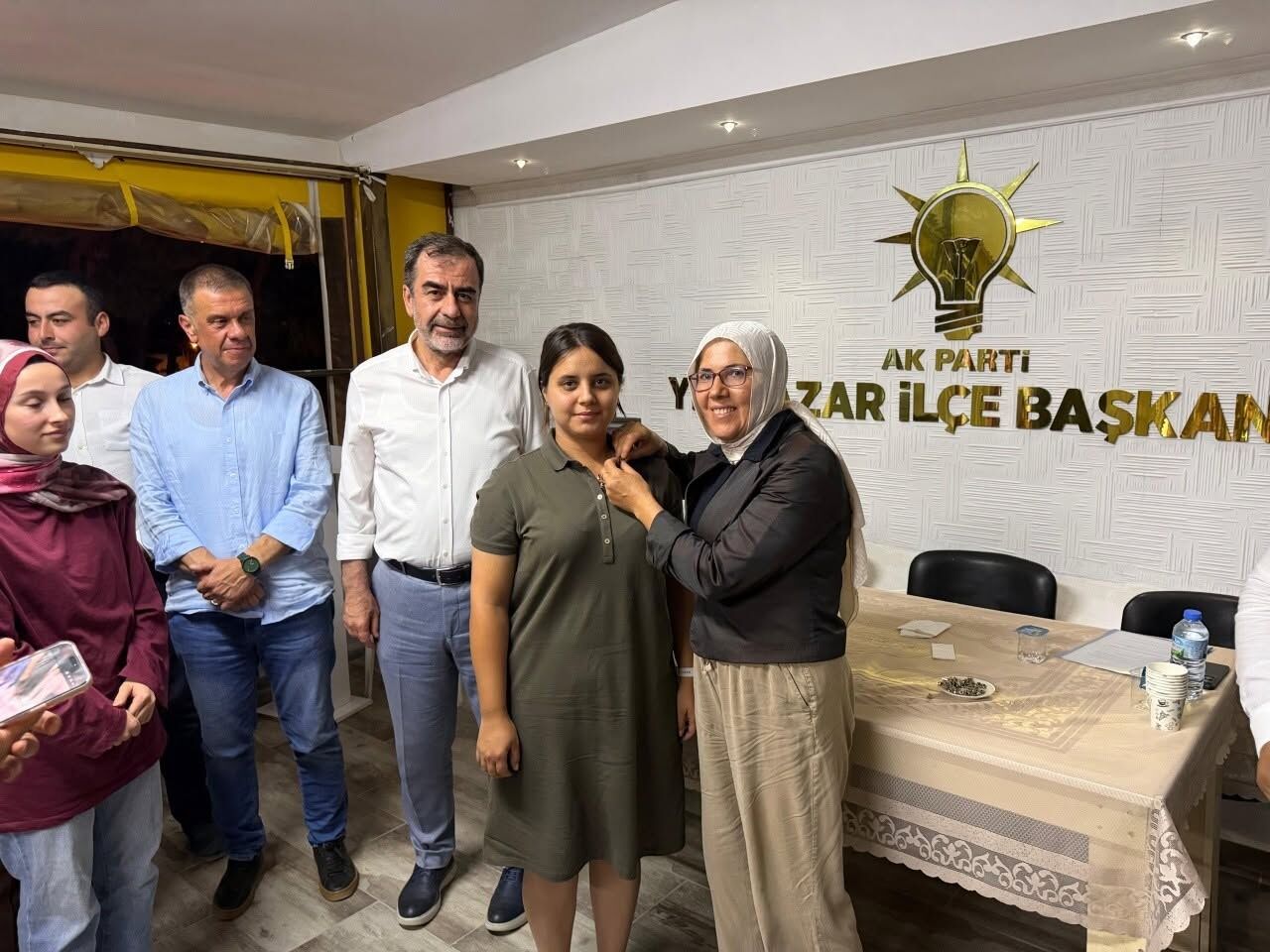 Aydın Siyasetinde Ak Parti Rüzgarı.. Yeni Üyelere Rozet Takıldı (6)