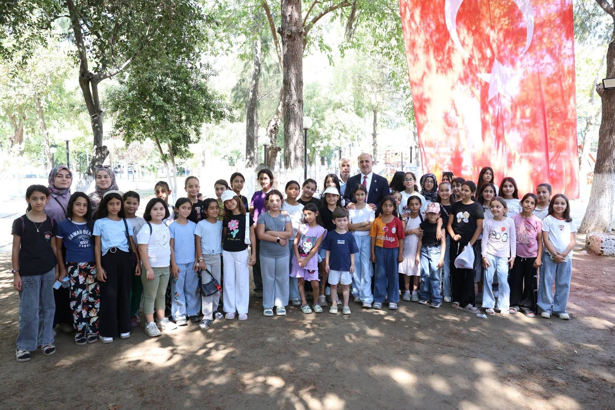 Başkan Kaya Çocuklarımızın Eğitim Hayatında Yanlarında Olmaya Devam Edeceğiz (4)