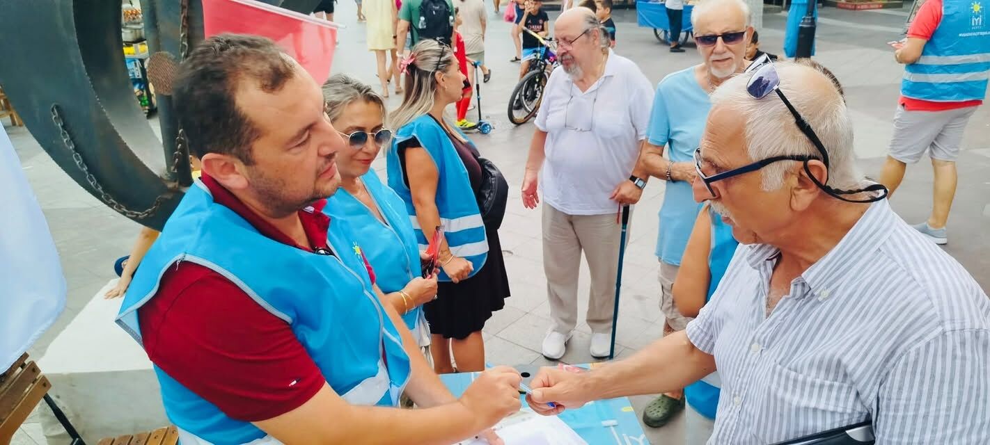 Behçet Alp’ten Kuşadalılara Çağrı Büyük Bayrak Mitinginde Buluşalım (6)