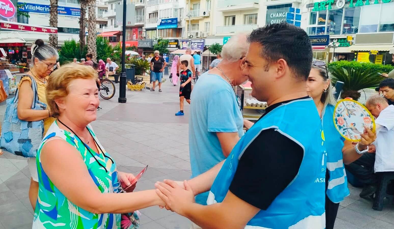 Behçet Alp’ten Kuşadalılara Çağrı Büyük Bayrak Mitinginde Buluşalım (8)