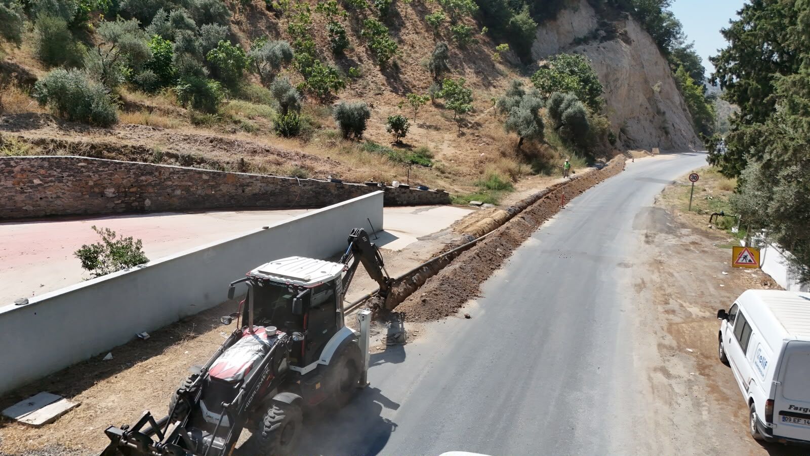 Çerçioğlu Çalışıyor, Mahallelerin Altyapısı Yenileniyor (2)