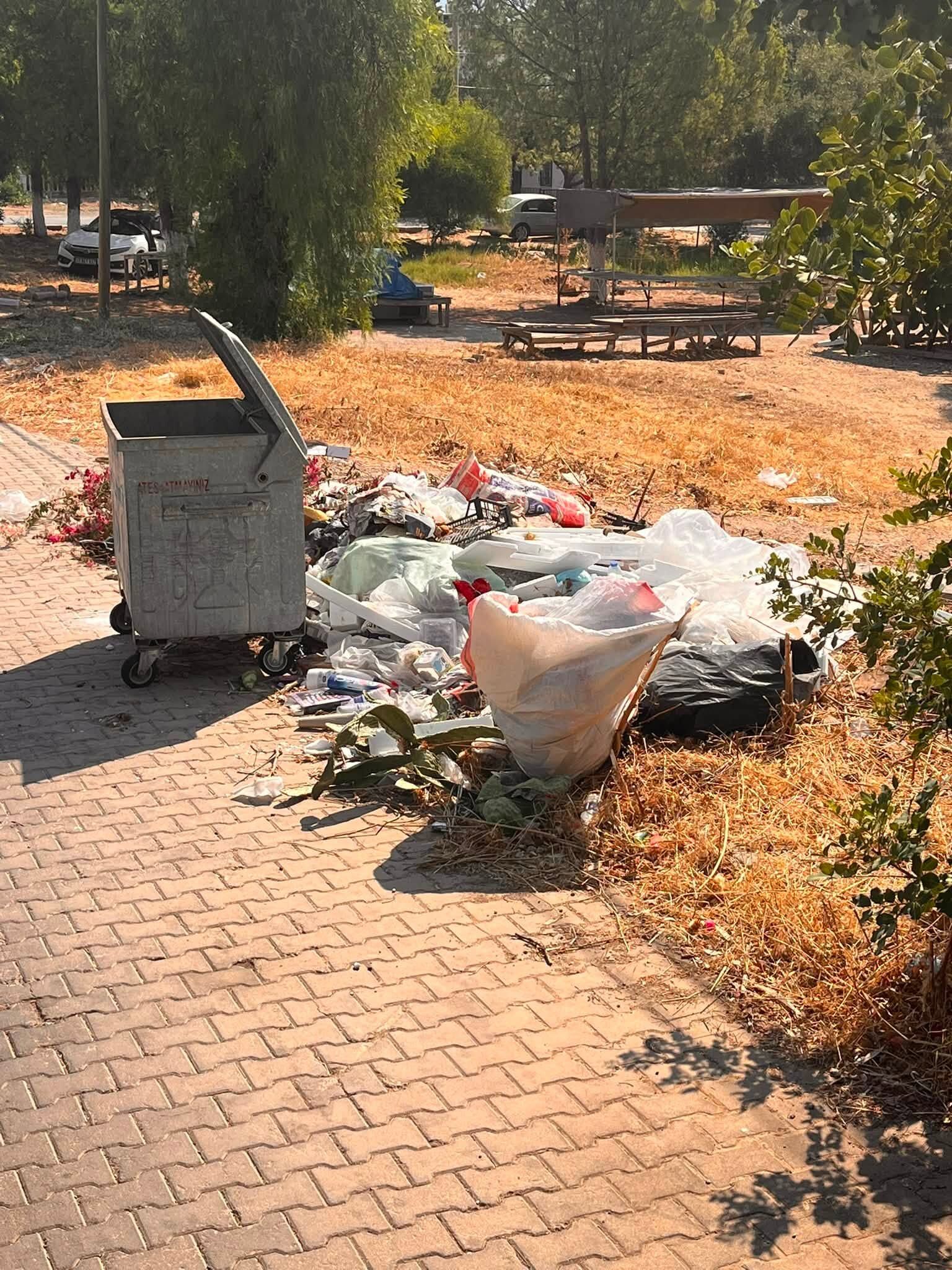 Didim Çöp Çilesi 2 Aydır Toplanmıyor! (2)