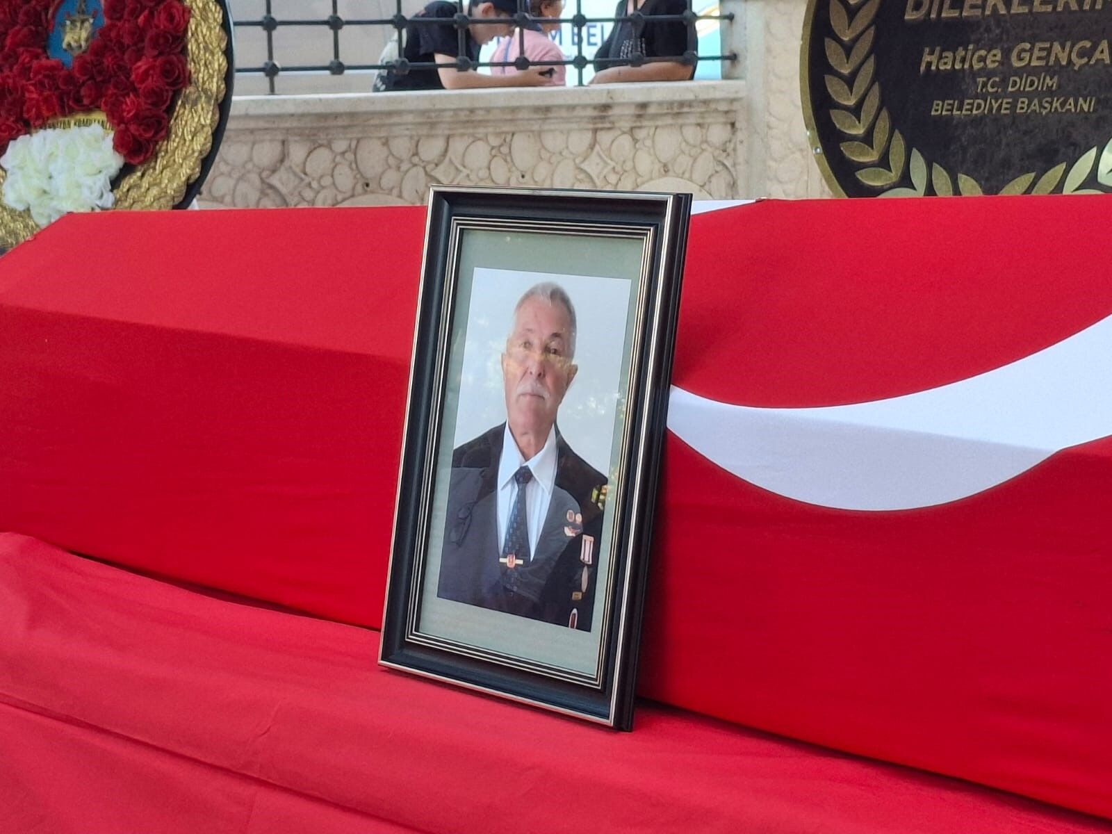 Didimli Kıbrıs Gazisi Askeri Törenle Son Yolculuğuna Uğurlandı (2)