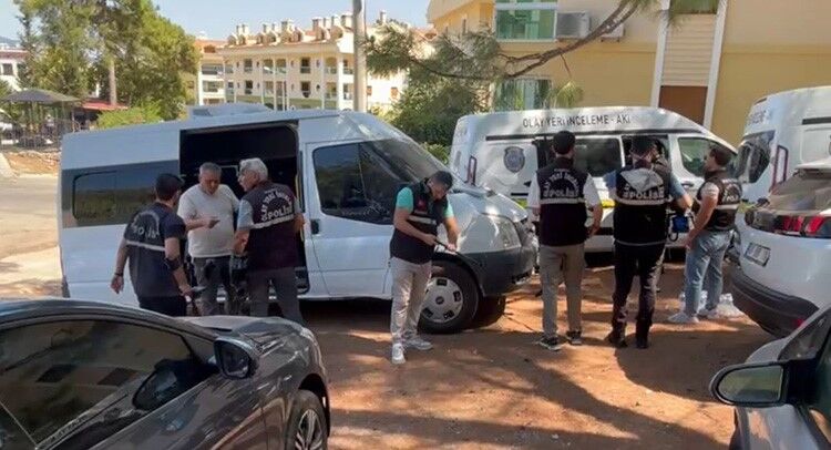 Hain Darbecilerin Gömdüğü Silahlar Toprak Altında Aranıyor (2)