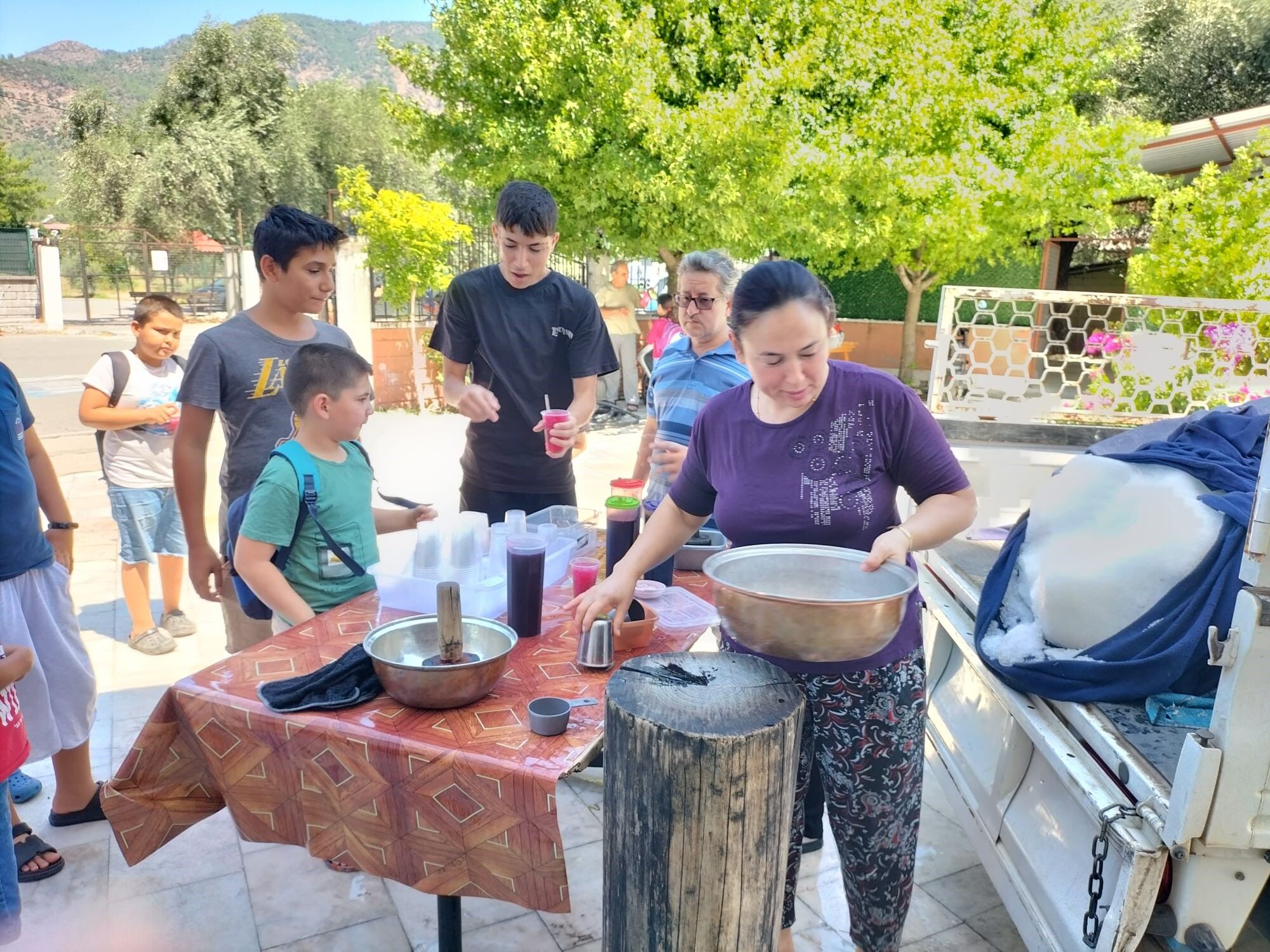 Hayırseverlerden Yaz Kur'an Kursu Öğrencilerine Tatlı Sürpriz (2)