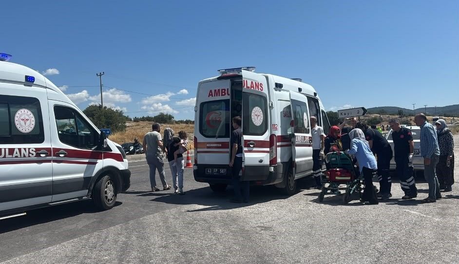 İki Otomobil Çarpıştı, 1 Kişi Can Verdi, 4 Yaralı (2)
