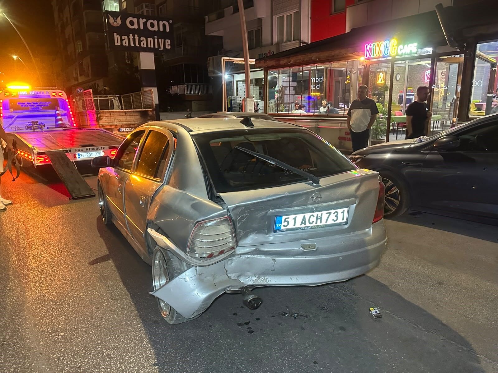 İki Otomobil Çarpıştı, 2'Si Çocuk, 6 Yaralı (1)