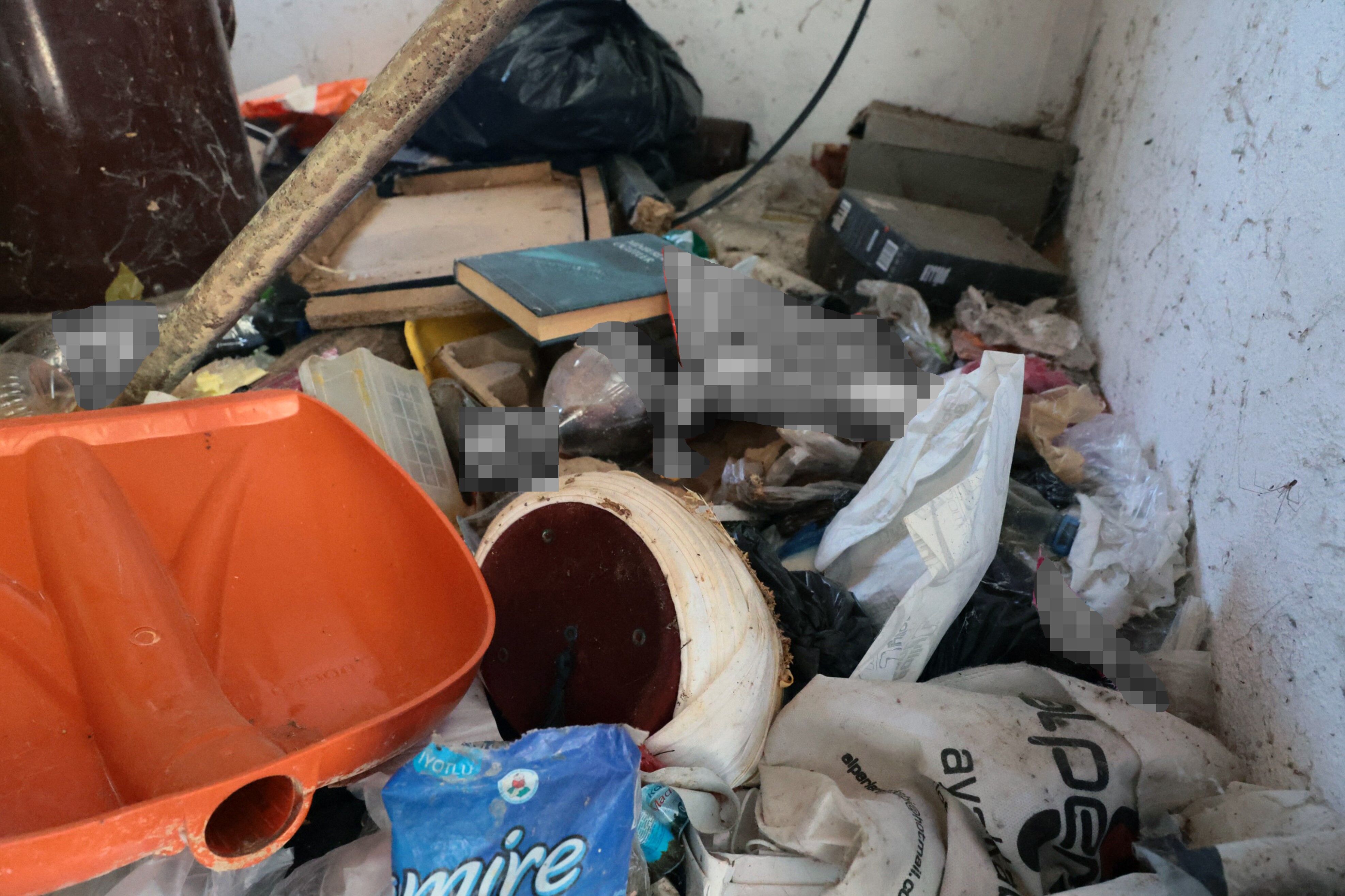 İmam Ortadan Kayboldu, Arkasında Bıraktıkları Mide Bulandırdı (3)