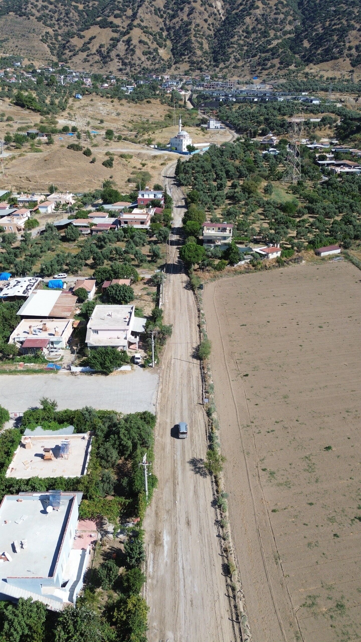 İncirliova'da Karabağ Yolu Yenileniyor.. Aytekin Kaya’dan Başkan Çerçioğlu’na Teşekkür (2)