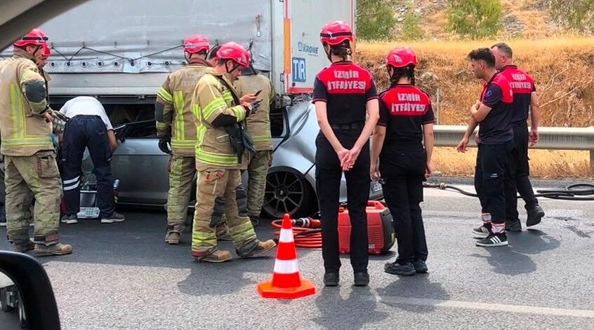 İzmir Aydın Otoyolu’nda Feci Kaza.. Hayatını Kaybetti (2)