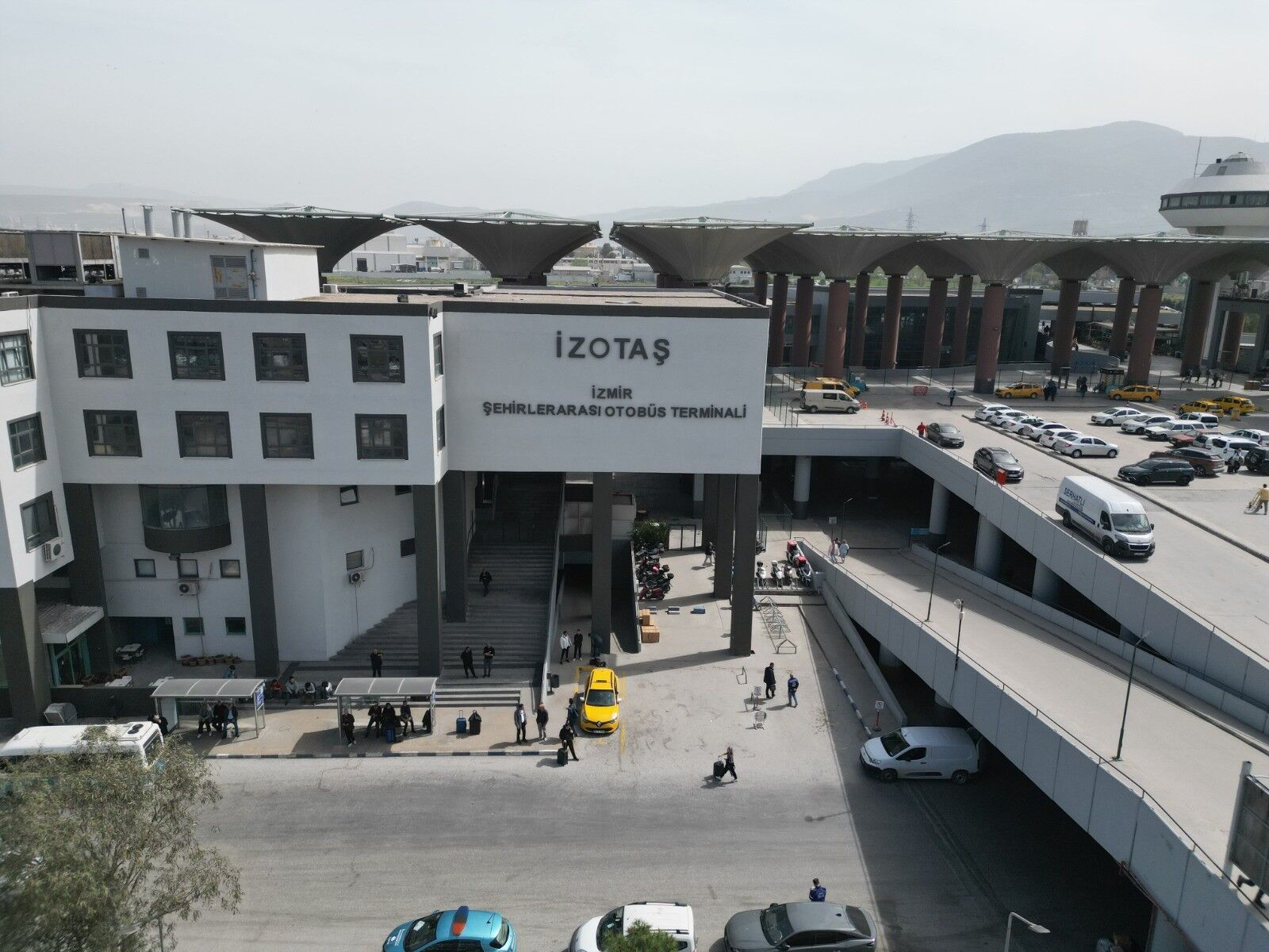 İzmir Otogarı Tahliye Edilecek (2)