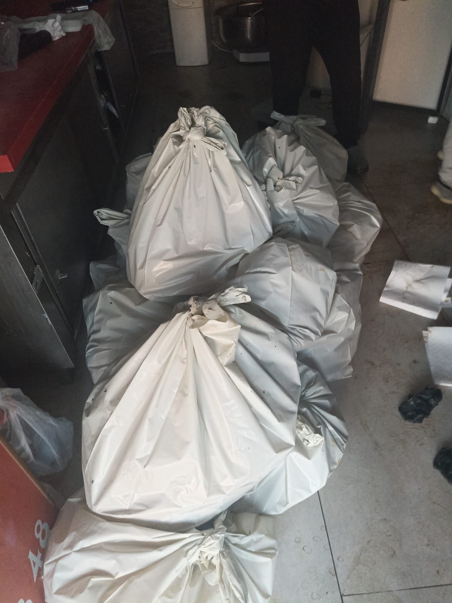 Kasaptan 400 Kilo Bozuk Et Çıktı (4)