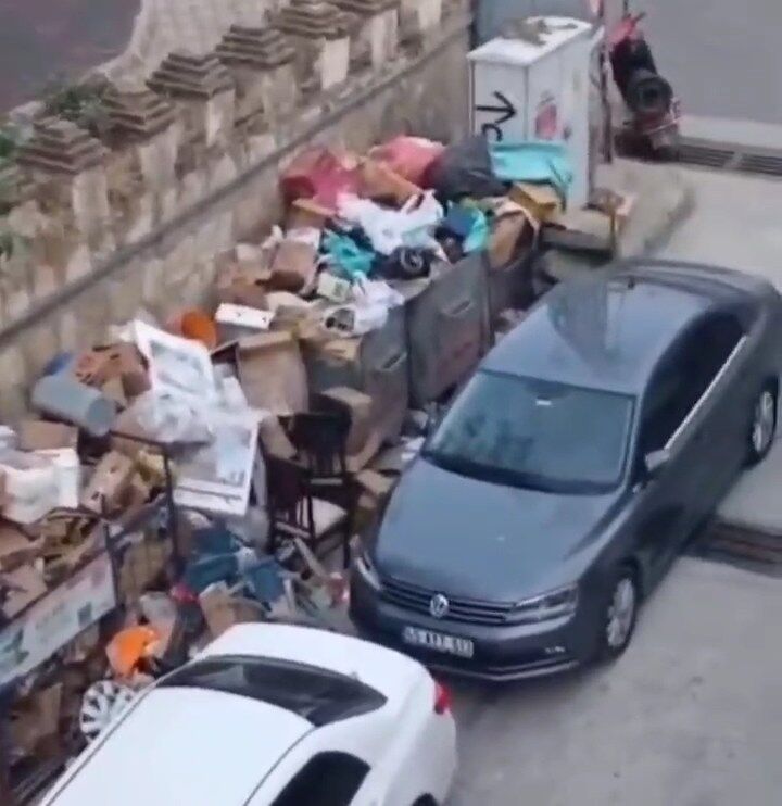 Kuşadası Çöp Adasına Döndü! Kuşadası Belediyesi Ne Iş Yapıyor (3)