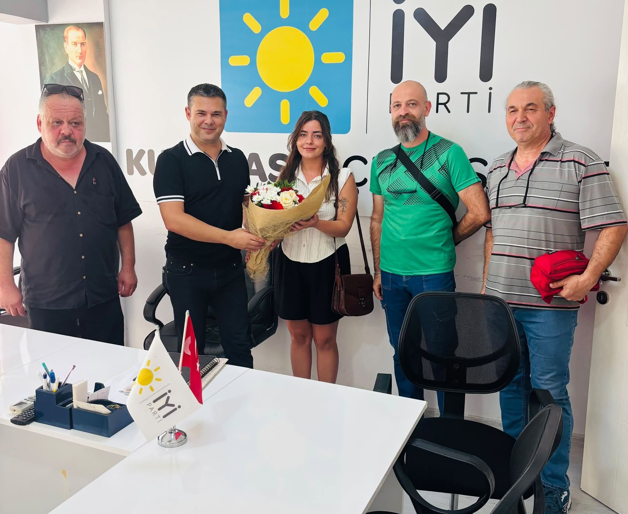 Kuşadası’nda Zafer Partisi’nden İyi̇ Parti’ye Ziyaret (2)