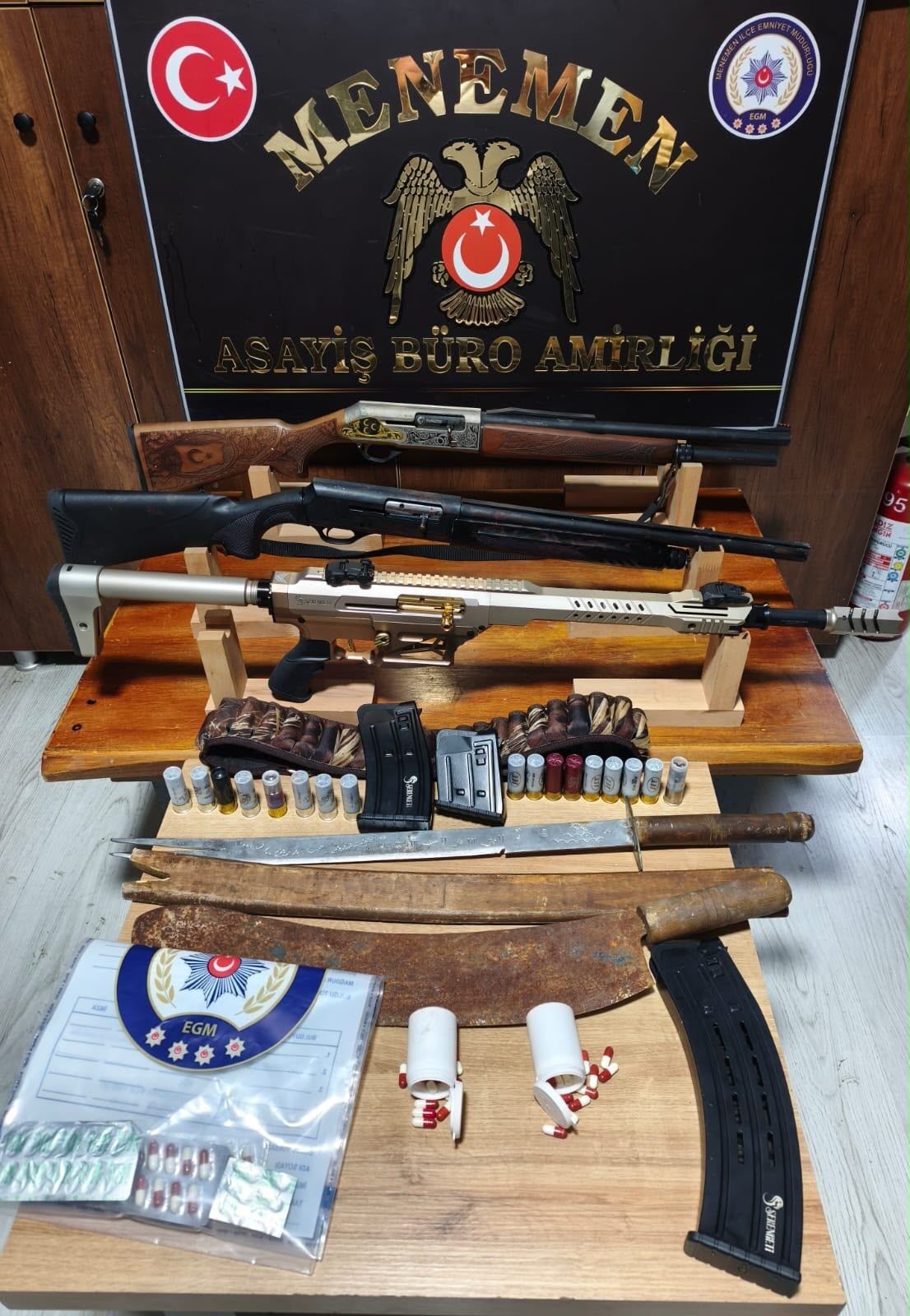 Mahalle Birbirine Girdi, 13 Kişi Yaralandı (4)