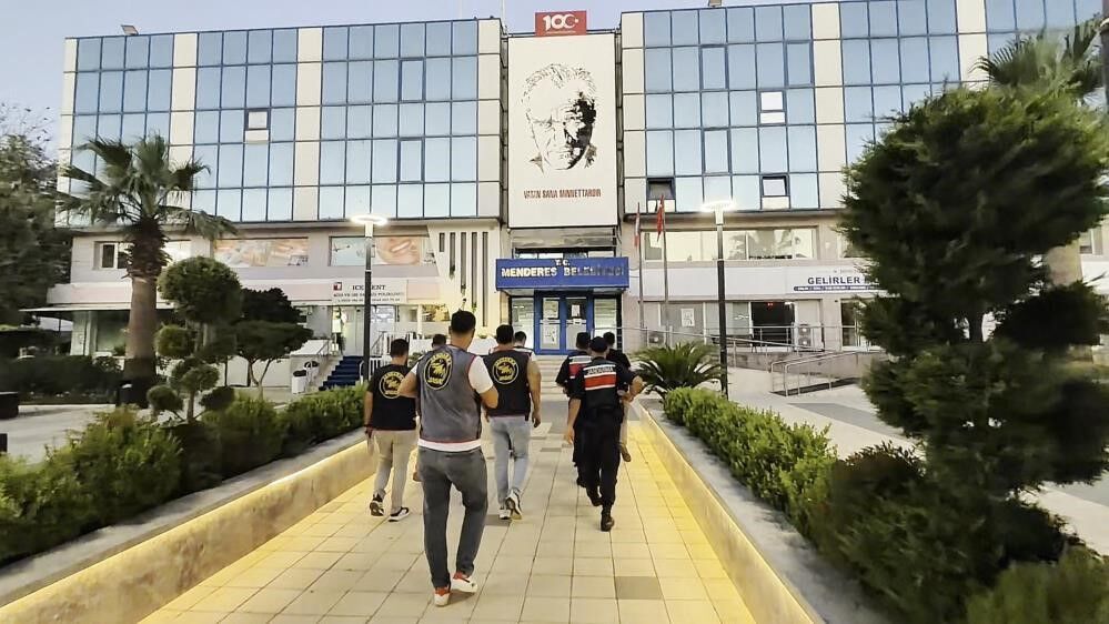 Menderes Belediye Başkan Yardımcısı (5)