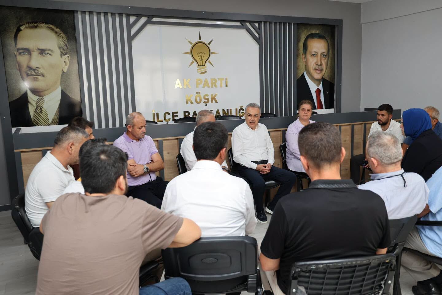 Milletvekili Mustafa Savaş’tan Ak Parti Köşk İlçe Teşkilatına Hayırlı Olsun Ziyareti (7)