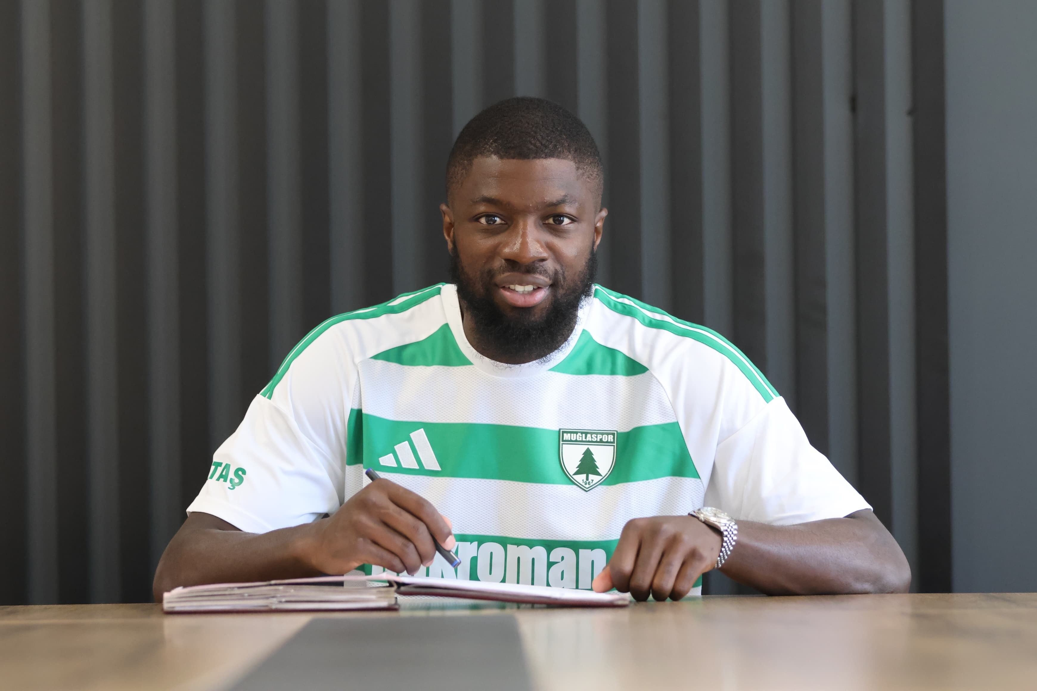 Muğlaspor Ibrahim Sissoko'yu Kadrosuna Kattı (2)