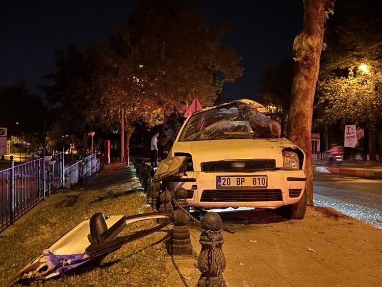 Oğlunun Kaza Haberini Alan Baba Kalp Krizi Geçirdi.. Hem Baba Hem Oğlu Hayatını Kaybetti (3)