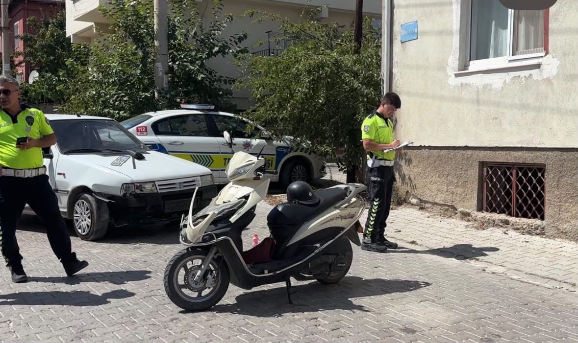 Otomobil Ile Motosiklet Çarpıştı 1 Yaralı (2)