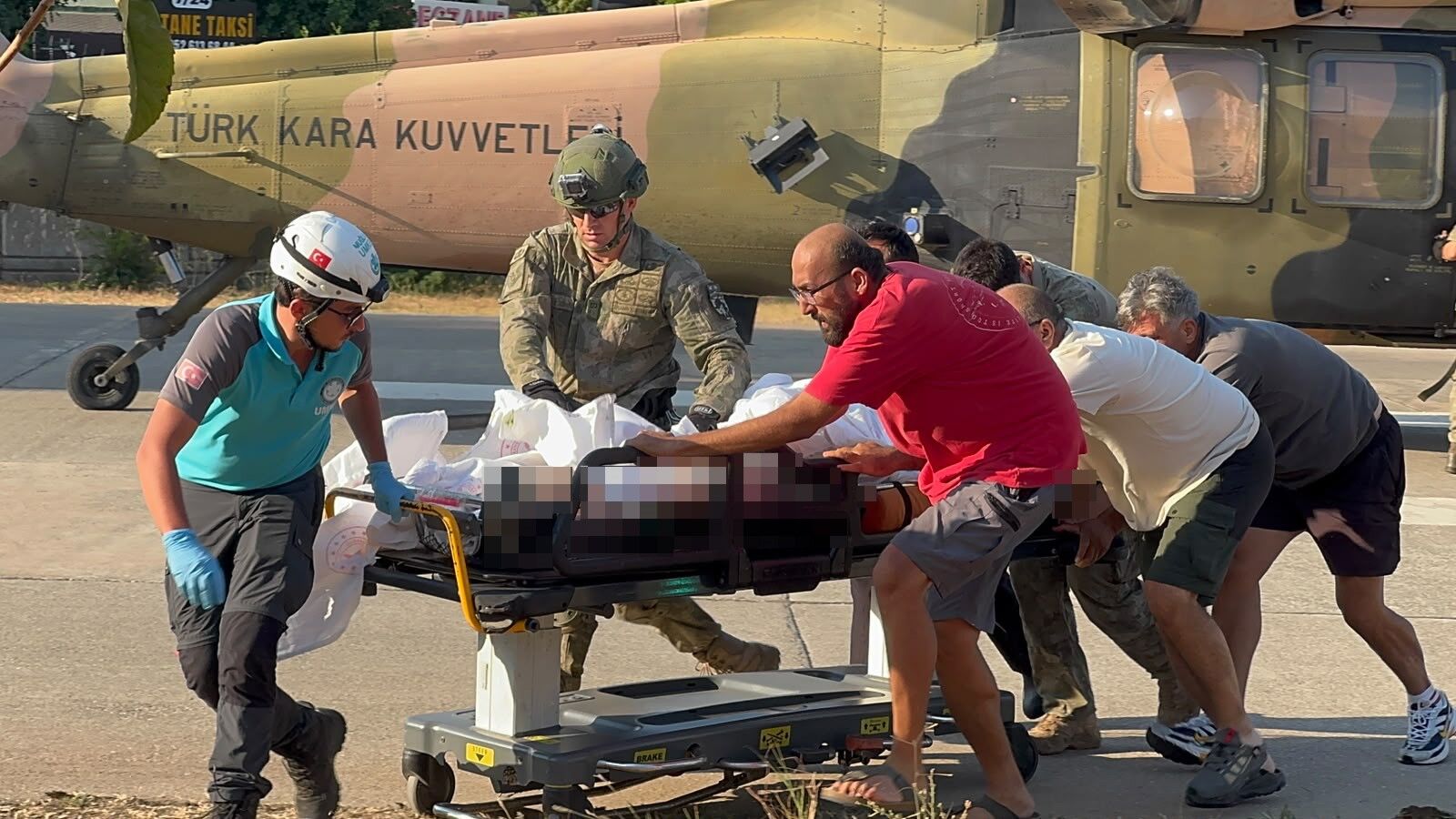 Paraşüt Kazasında Türk Pilot Ile Çinli Turist Hayatını Kaybetti (3)
